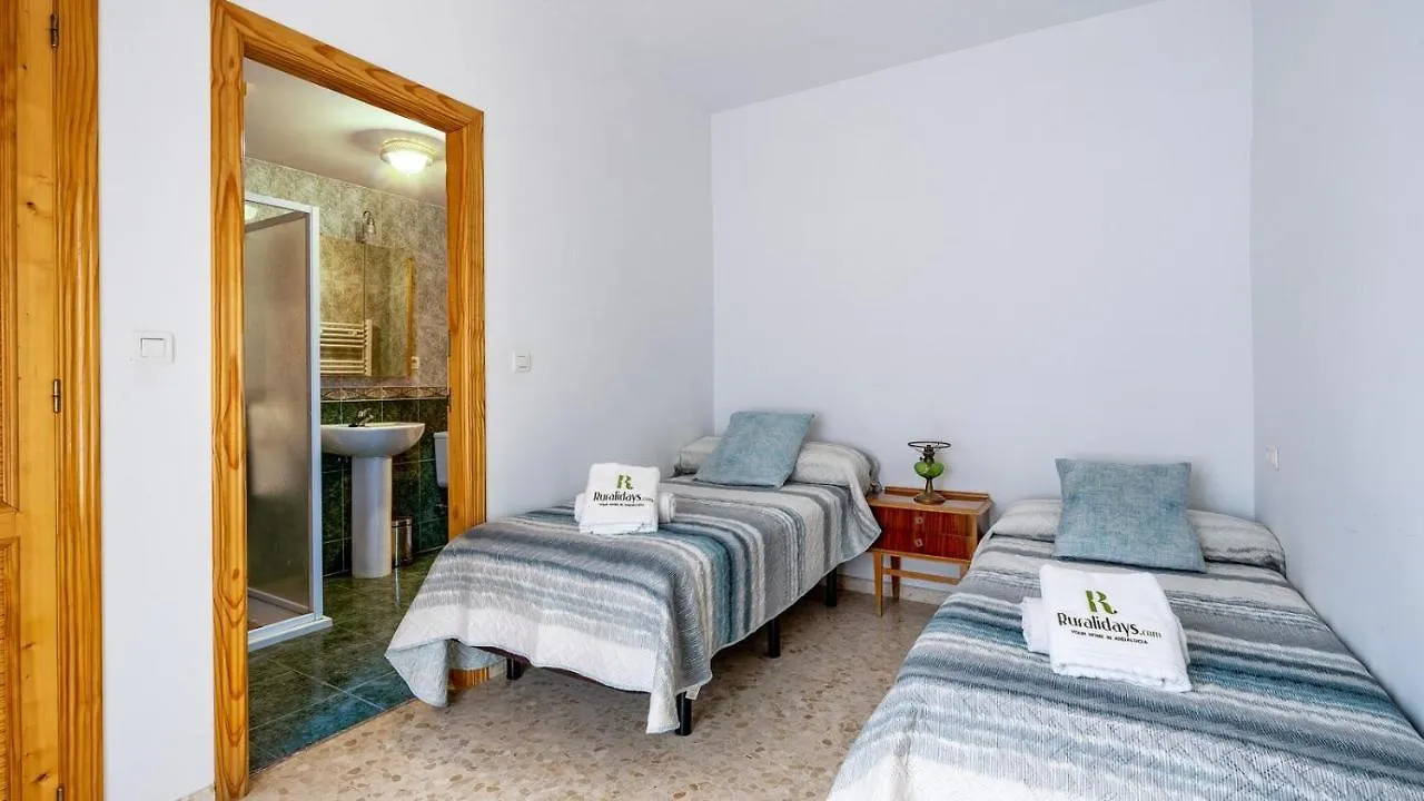 Villa De La Acacia Gojar By Ruralidays Holiday home