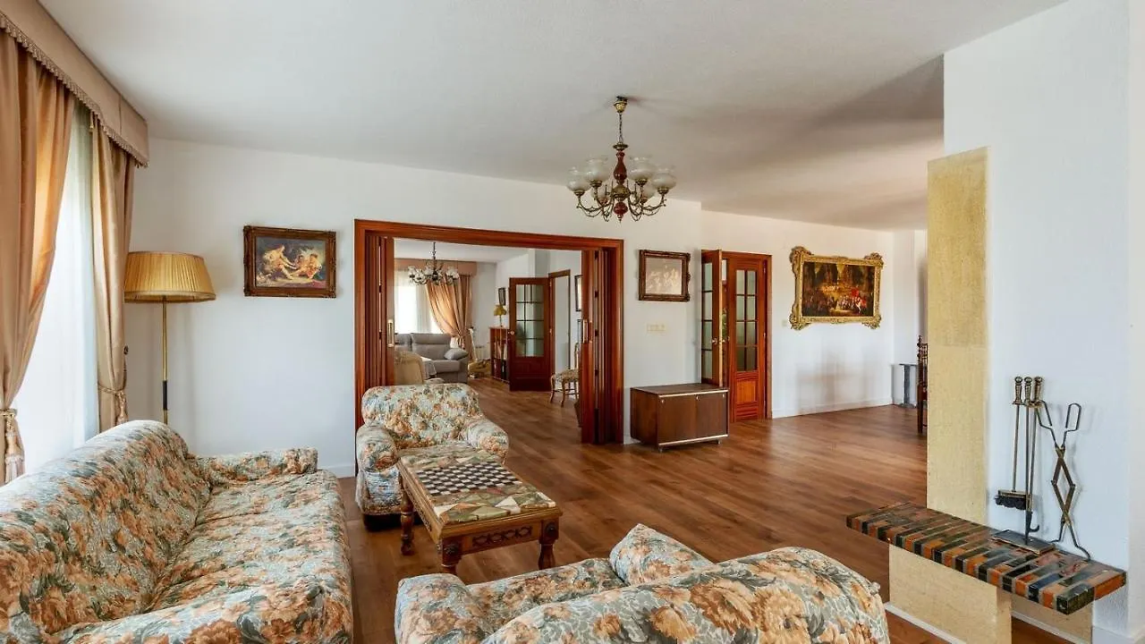 Villa De La Acacia Gojar By Ruralidays Holiday home
